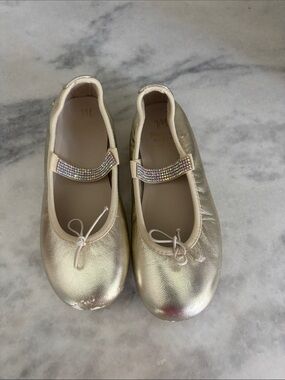 Manuela De Juan Girls Shimmer Mary Jane Flats with Crystal-Strap in Gold